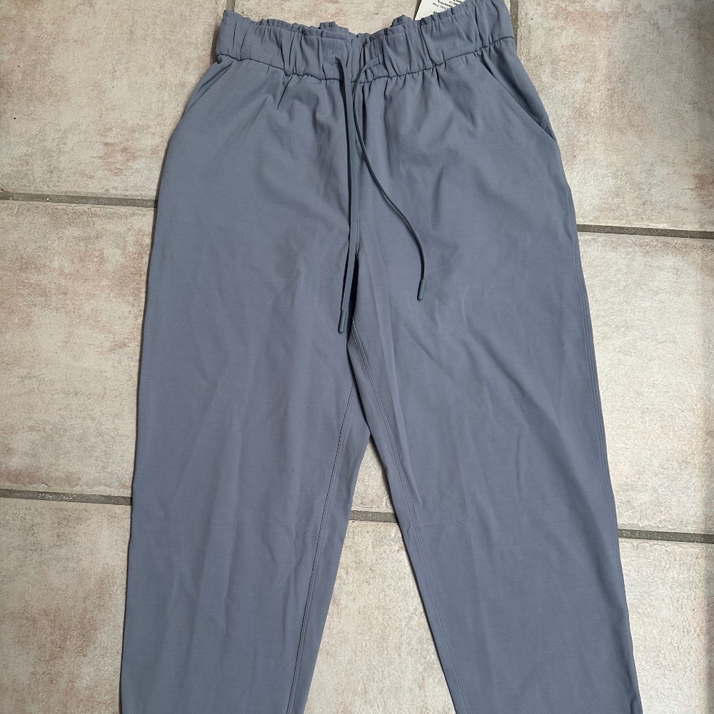 New Lululemon Stretch High-Rise Crop